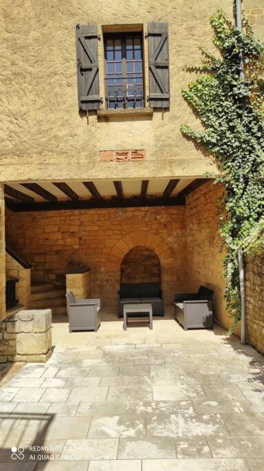 Demeure Du Xiiie-Xive S. Dans La Cite Medievale. Gourdon-en-quercy Exterior photo